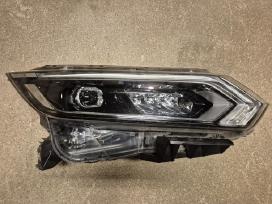 Nissan Qashqai priekinis dešinys žibintas