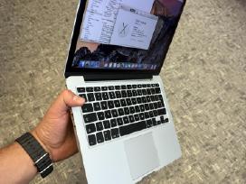 MacBook pro 13.3 i5/8gb/128gb