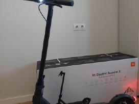 Mi Electric Scooter 3