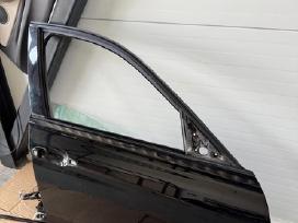 Bmw f30 3 serijos priekines durys 668 juodos