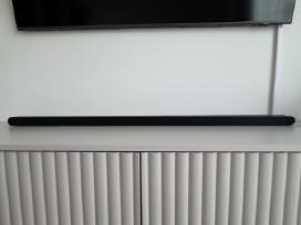 Samsung soundbar ir žemų dažnių garsiakalbis