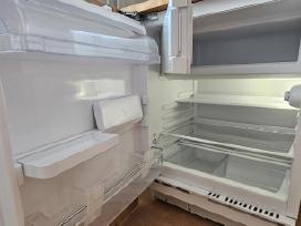 Integruojamas šaldytuvas Ikea Huttra su šaldikliu