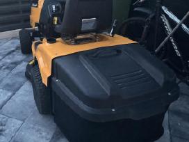 Parduodmas Cub Cadet Lt2 Nr92 vejos traktoriukas