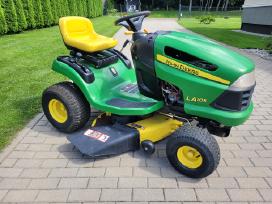 John deere sodo traktoriukas