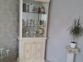 Elegantiškas baldų komplektas