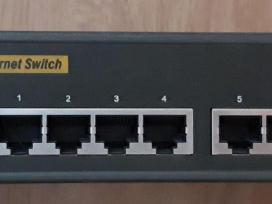 Valdomas switch D-link Dir-2108 8 portu.