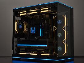 Rog Astral Rtx 5080 su Ryzen 7 9800x3d Kompiuteris