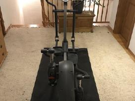 Elipsinis treniruoklis Life fitness X5