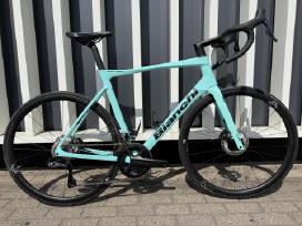 Bianchi Specialissima Comp Ultegra Di2