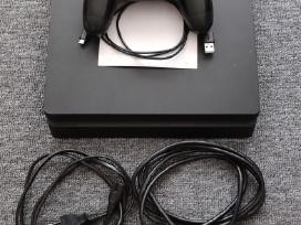 Parduodu atrištą Ps4 Slim 1 TB