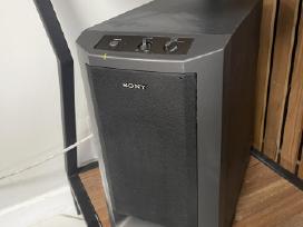 Sony aktyvus zemu dazniu garsiakalbis subas