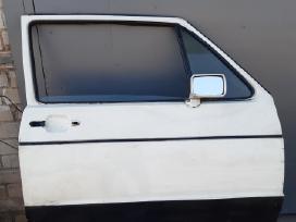 VW Golf I dvidurio dalys