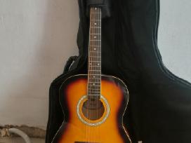 Dimavery akustine gitara