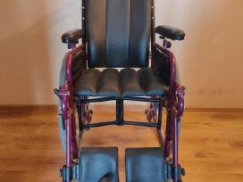 Neįgaliojo vežimėlis Invacare Rea Azalea