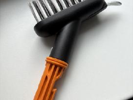 Fiskars lauko šepetys be koto