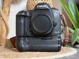 Canon EOS 5D Mark III + priedai