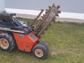 Trenšeris Ditch Witch 1820