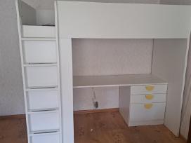 Dviaukštė lova su rašomuoju stalu. 100 Eur
