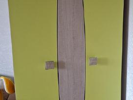 Rūbų spinta