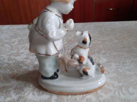 Porceliano statulėlė