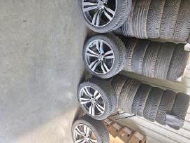 Parduodu bmw e70x5 ratlankiai r20skirtingu plociu