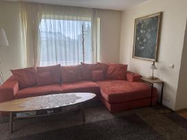 Sofa kampinė naudota (oranžinė prigesinta)