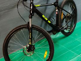 GT avalanche // MTB