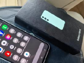 Samsung S23 fe - 235 eur. Gera būklė.