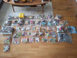 Lego kolekcija su 46 rinkiniais ir 10,2 kg detalių