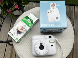 Instax Mini 12 momentinis fotoaparatas