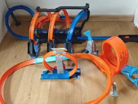 4 hot wheels trasos