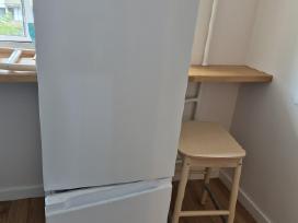 Puikios būklės šaldytuvas su šaldikliu