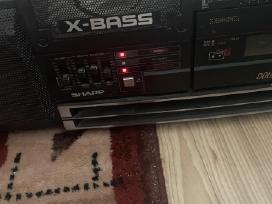 Sharp magnetofonas