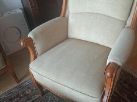 Klasikinio stiliaus svetainės komplektas 3+2+1