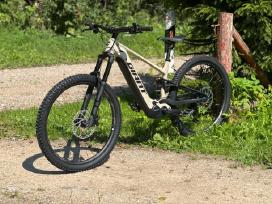 Giant Stance E+ 1 elektrinis kalnų full MTB