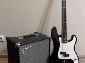 Bosinė gitara ir stiprintuvas