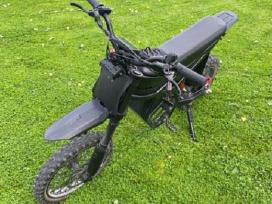 Gt54 Pro Riding Times elektrinis motociklas.