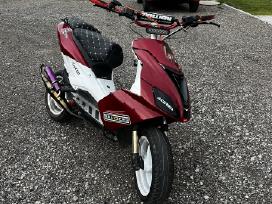 Aprillia sr50 factory mopedas