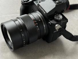Fujifilm Gfx 50s ir Mitakon 65mm F1.4 combo