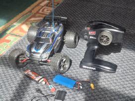 Traxxas E-revo 1/16