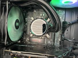 Pc + monitorius 27