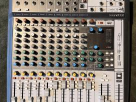 Soundcraft Signature12mt (su garso plokšte)