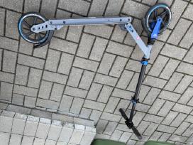 Crivit paspirtukas su galine amortizacija