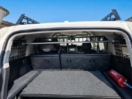 Toyota Fj Cruiser lentyna + šoninės panelės