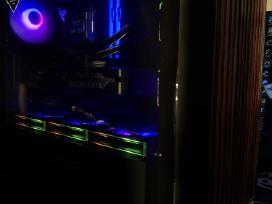 Ieškau Cpu + Motininės Plokštės + RAM Komplektų