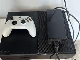 Xbox one su pulteliu ir žaidimais (kaina derinama)