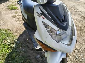 Parduodu keevay ry6 motoroleri