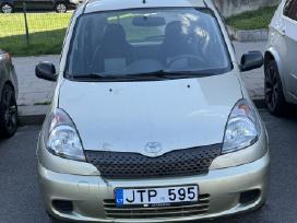 Toyota Yaris Versus
