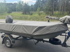 Valtis whaly 370 su priekaba tiki trailer.