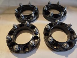Toyota hilux ratų išnešimo adapteriai (rastafkės)